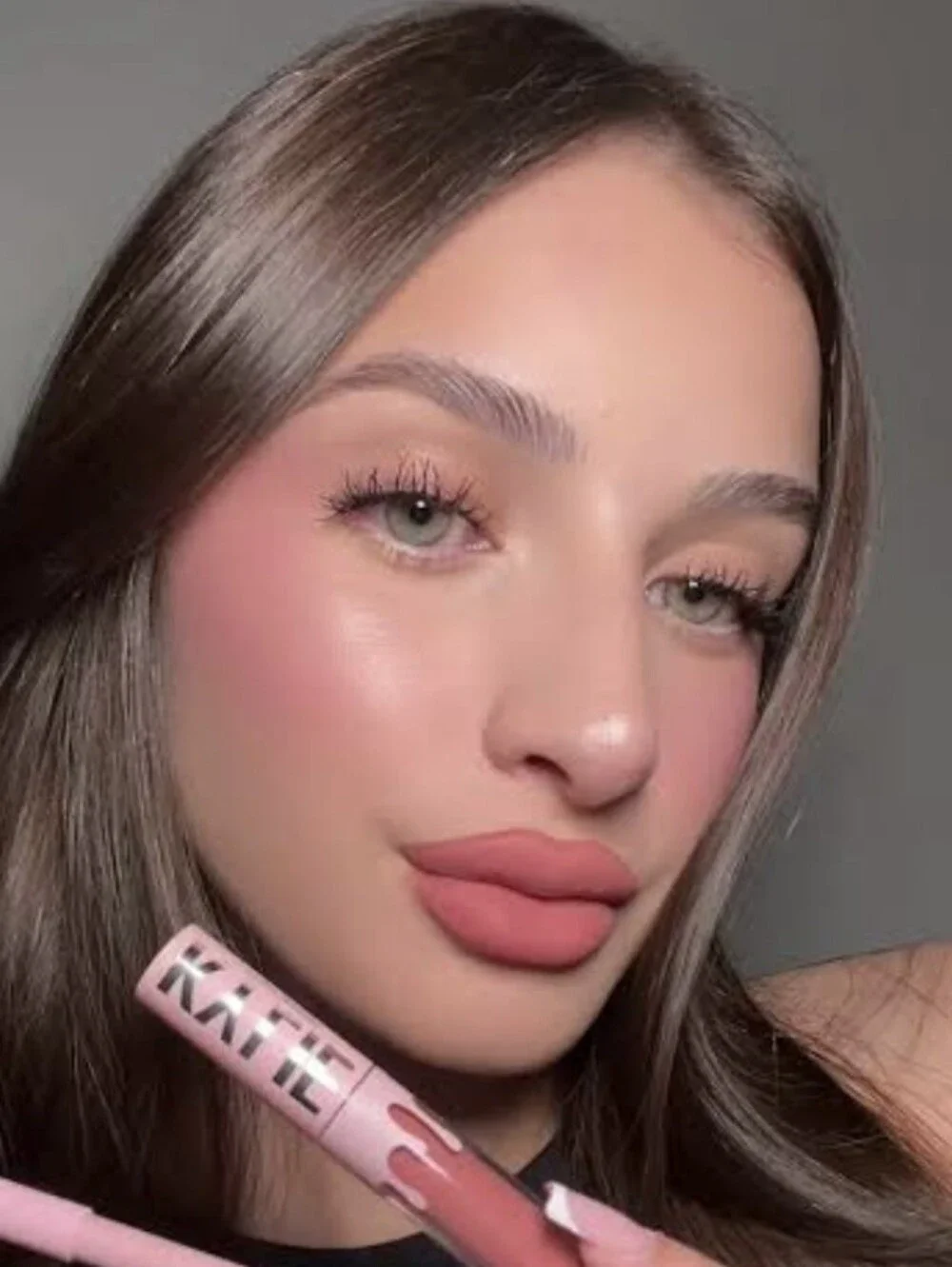 ❇️🧚‍♀️808 Kylie Cosmetics RARE Holiday 2022 Kylie Lipstick Ornament NWT